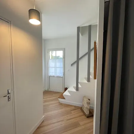 120m With Garden Near The Sea *